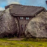 These houses built in deserted places are the center of attraction for tourists